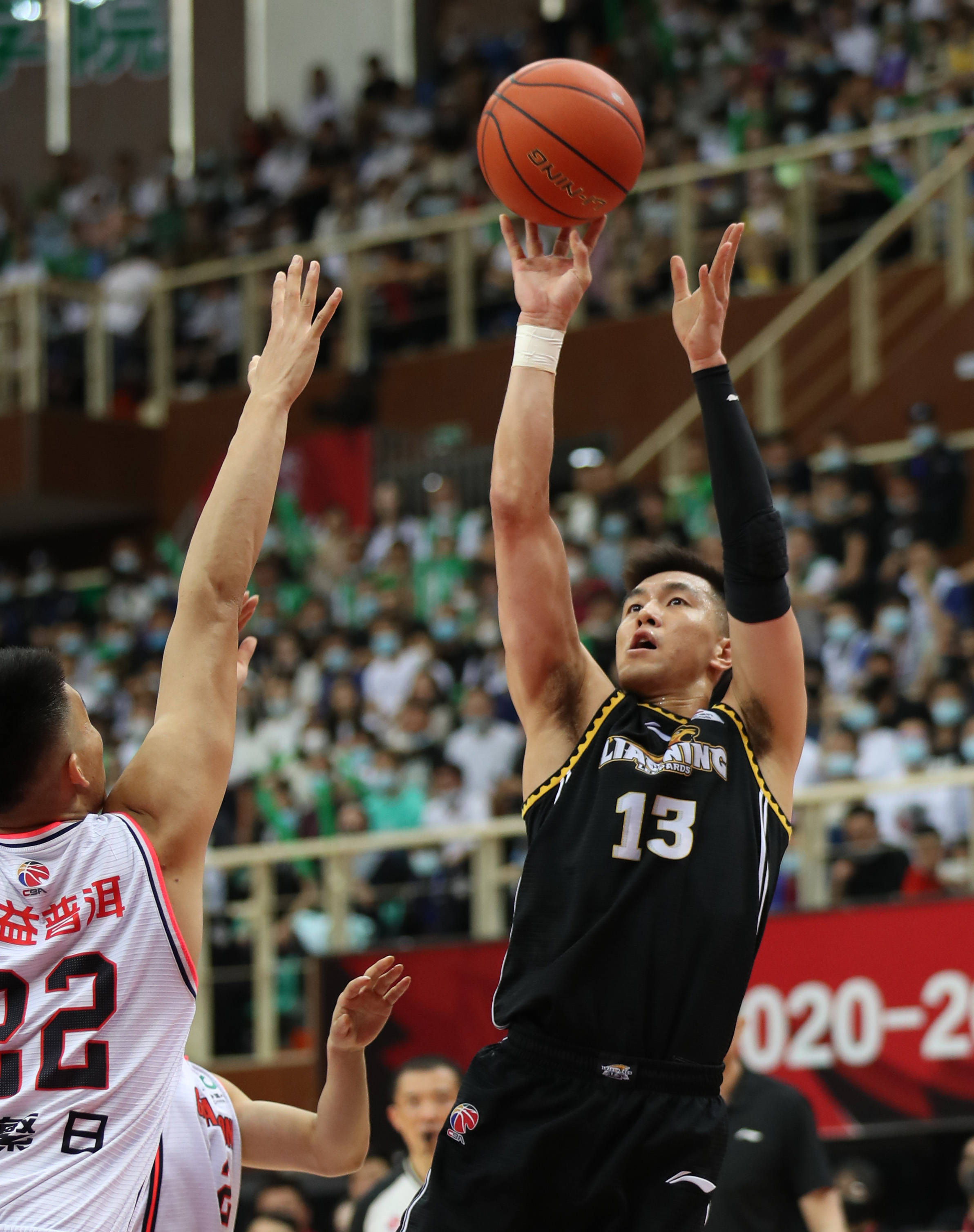 而王艺迪则 而王艺迪则